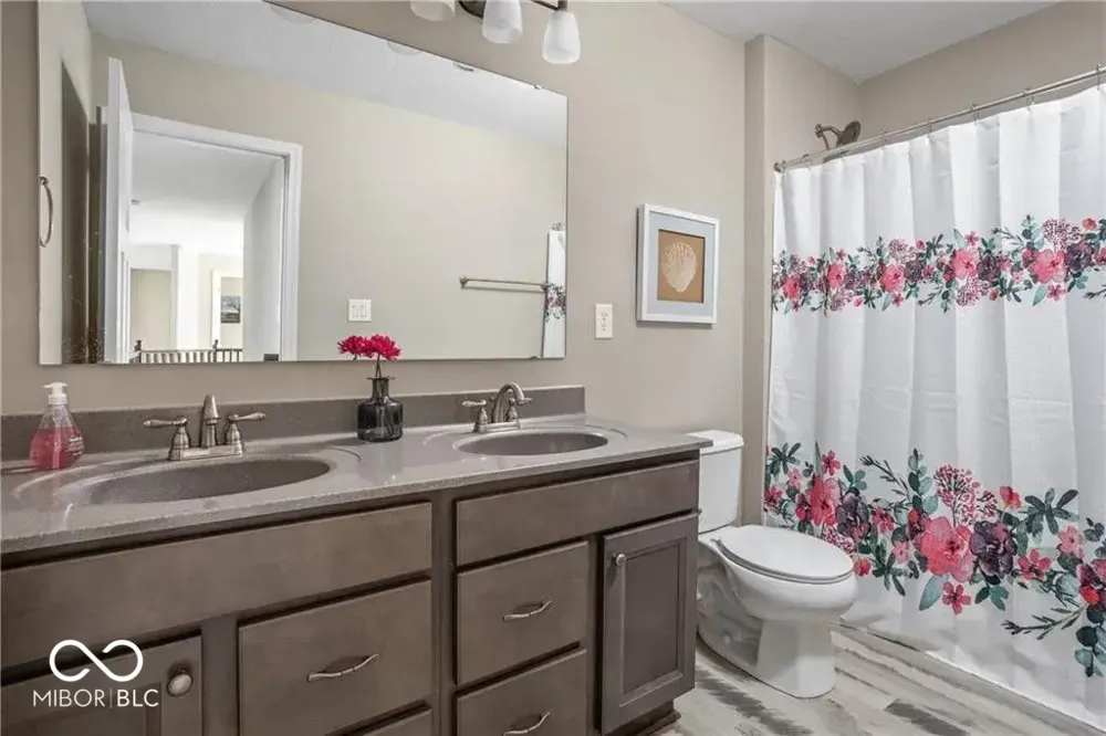680 Ridge Gate Drive Brownsburg, IN 46112