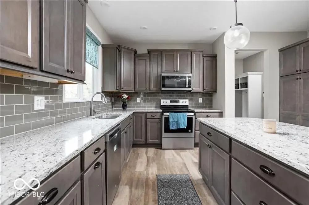 680 Ridge Gate Drive Brownsburg, IN 46112