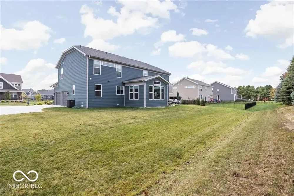 680 Ridge Gate Drive Brownsburg, IN 46112