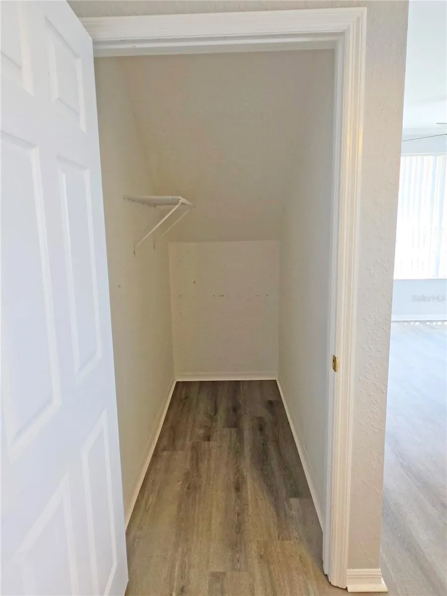 9018 LAKE CHASE ISLAND WAY #9018 Tampa, FL 33626