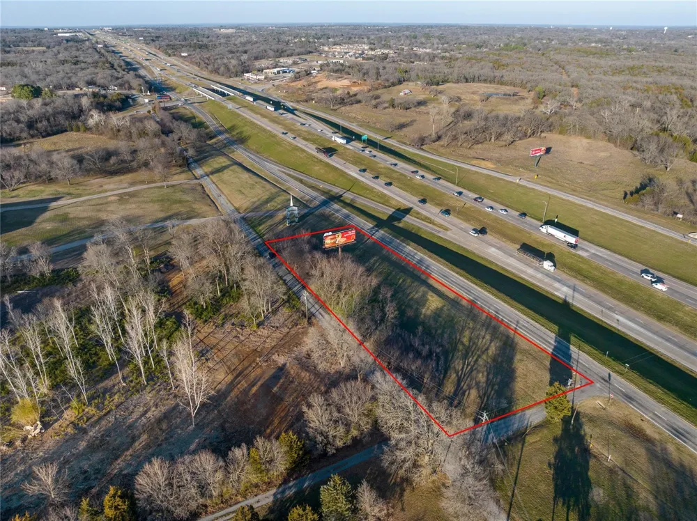 Hwy 75 Denison, TX 75020
