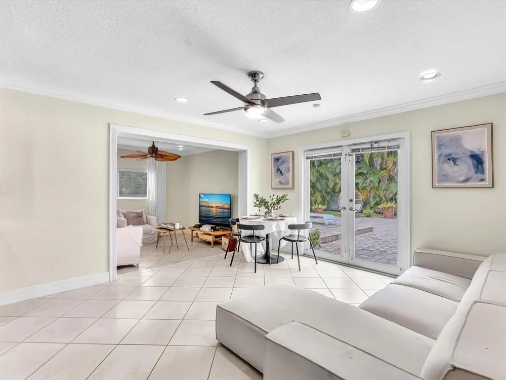 11 FOREST HILLS LANE Boca Raton, FL 33431