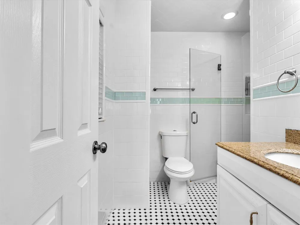11 FOREST HILLS LANE Boca Raton, FL 33431
