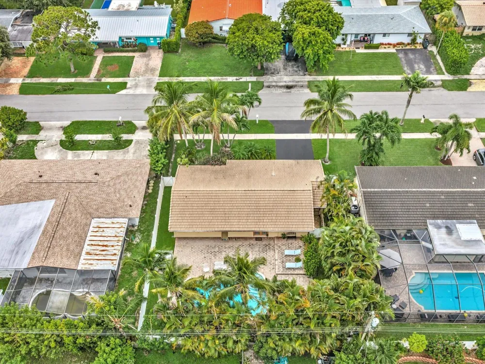 11 FOREST HILLS LANE Boca Raton, FL 33431