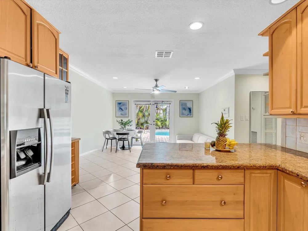 11 FOREST HILLS LANE Boca Raton, FL 33431