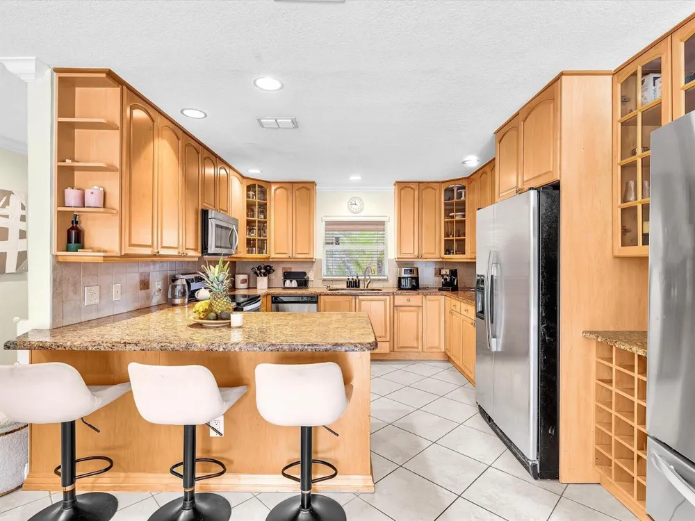 11 FOREST HILLS LANE Boca Raton, FL 33431