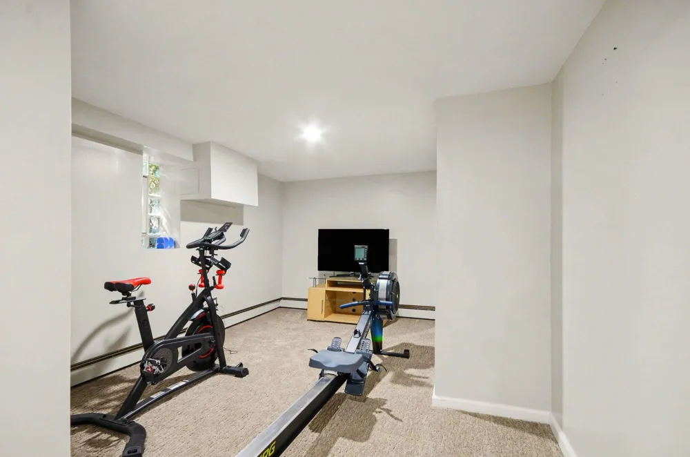 25800 Franklin Park Court Franklin Village, MI 48025