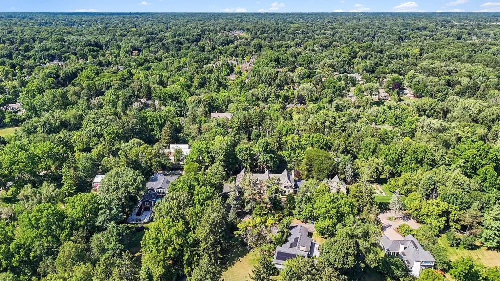 25800 Franklin Park Court Franklin Village, MI 48025