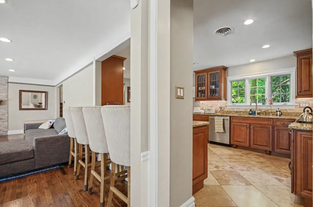 25800 Franklin Park Court Franklin Village, MI 48025