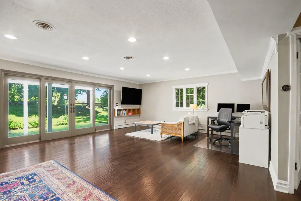 25800 Franklin Park Court Franklin Village, MI 48025