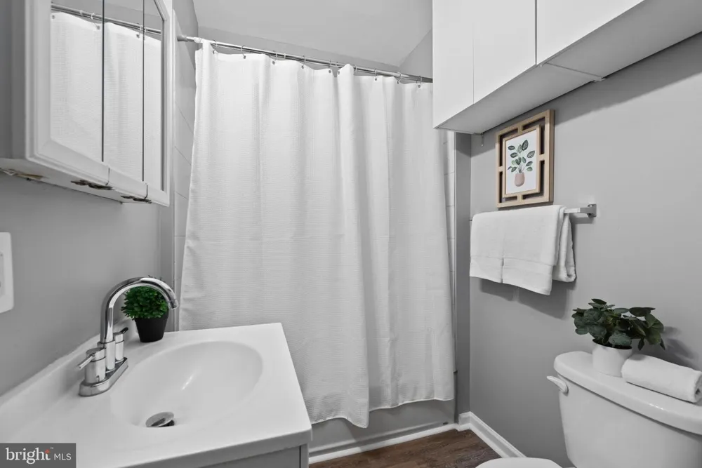 425 ILCHESTER AVENUE Baltimore, MD 21218