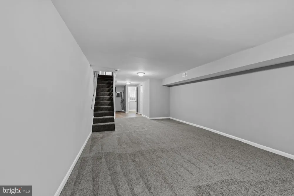 425 ILCHESTER AVENUE Baltimore, MD 21218