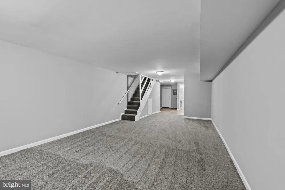 425 ILCHESTER AVENUE Baltimore, MD 21218