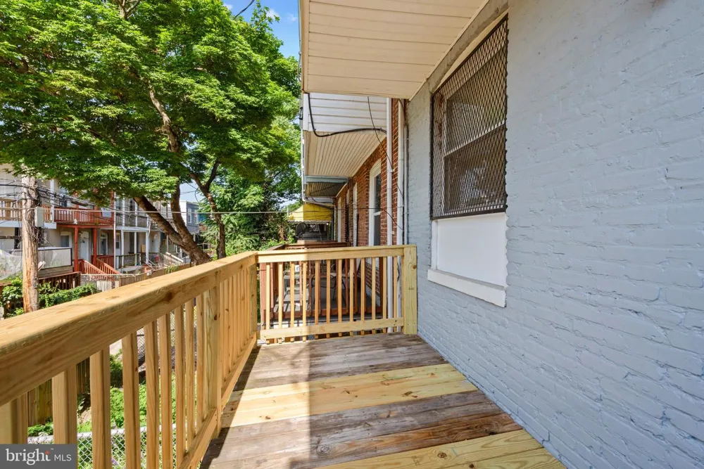 425 ILCHESTER AVENUE Baltimore, MD 21218