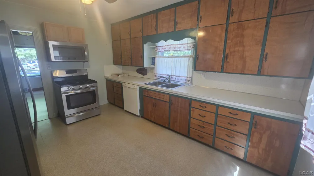120 W Weston Road Morenci City, MI 49256
