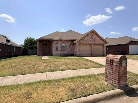304 W Glen Meadow Drive