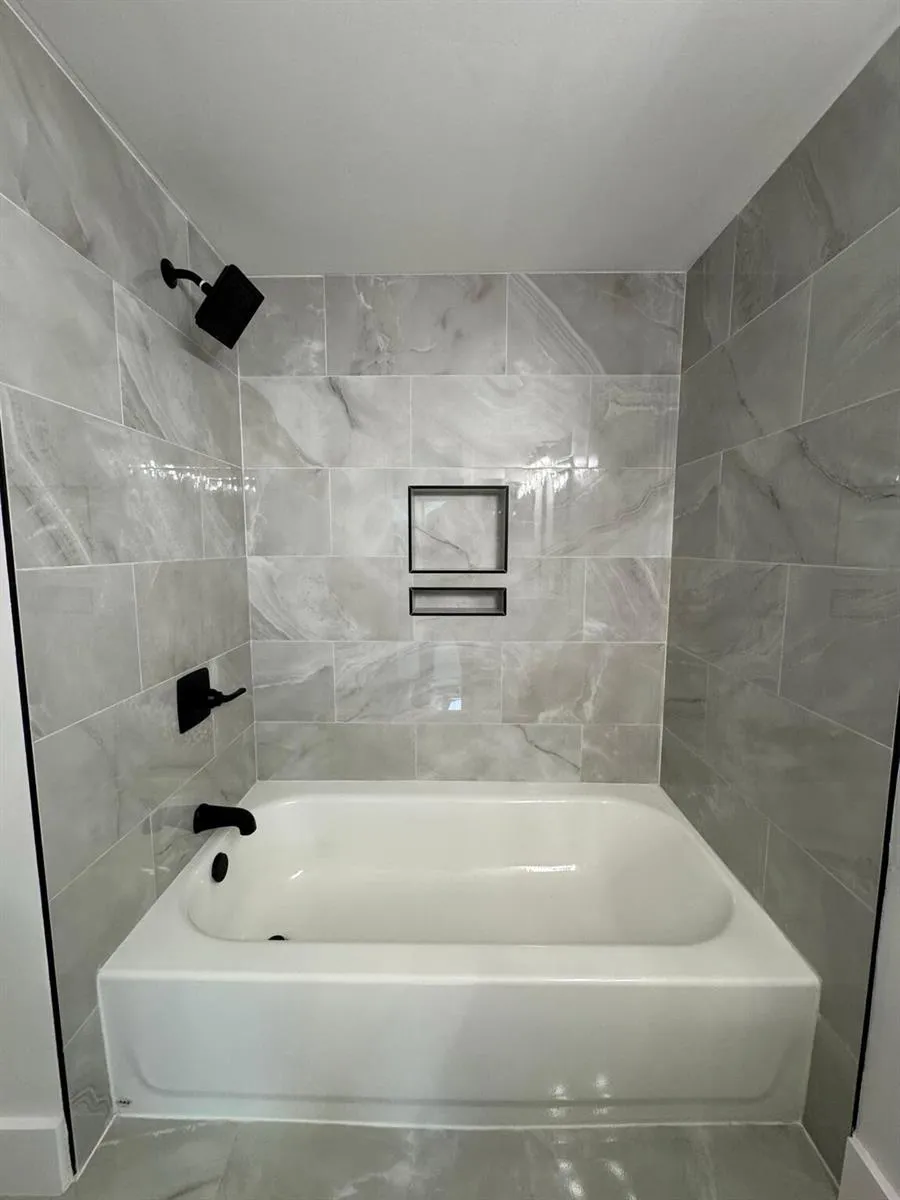 10229 NW 9th St Circle #103 Miami, FL 33172