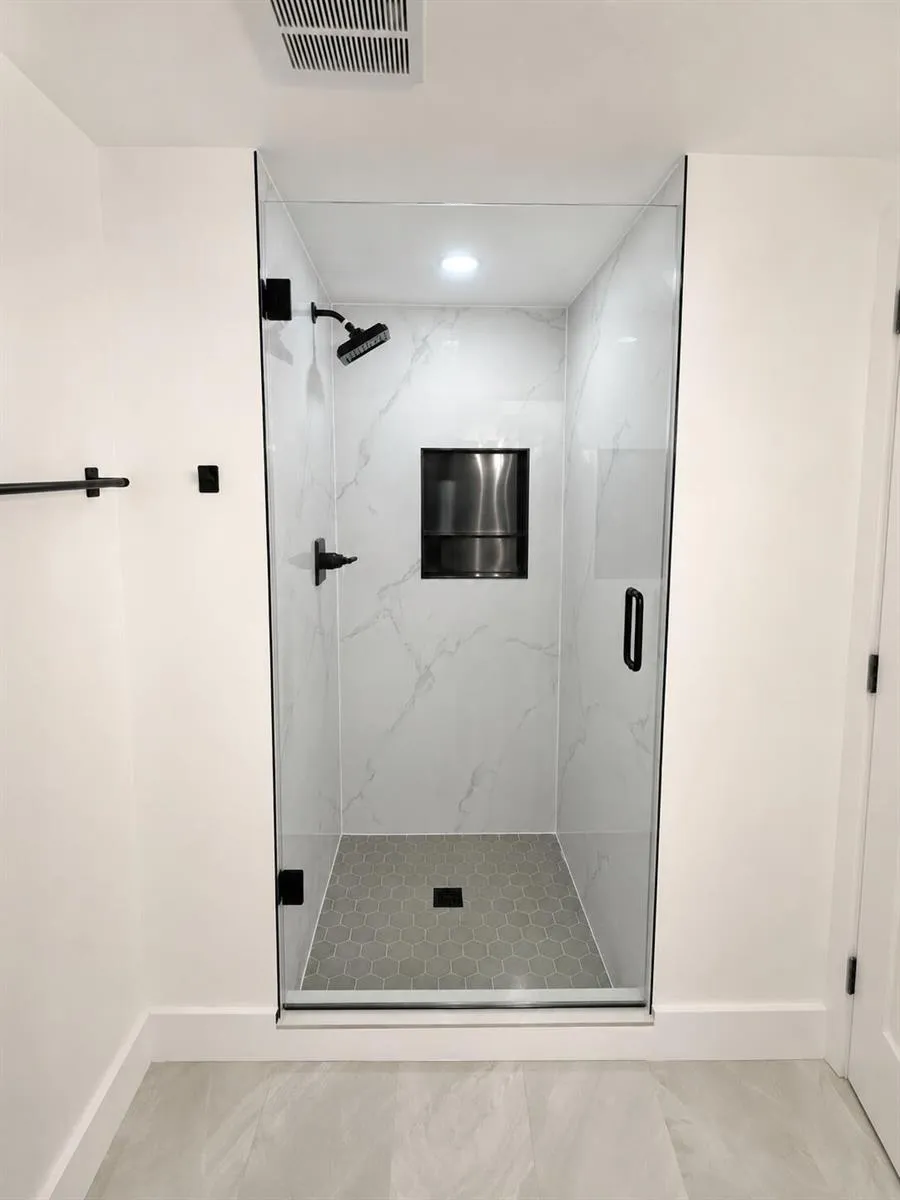 10229 NW 9th St Circle #103 Miami, FL 33172