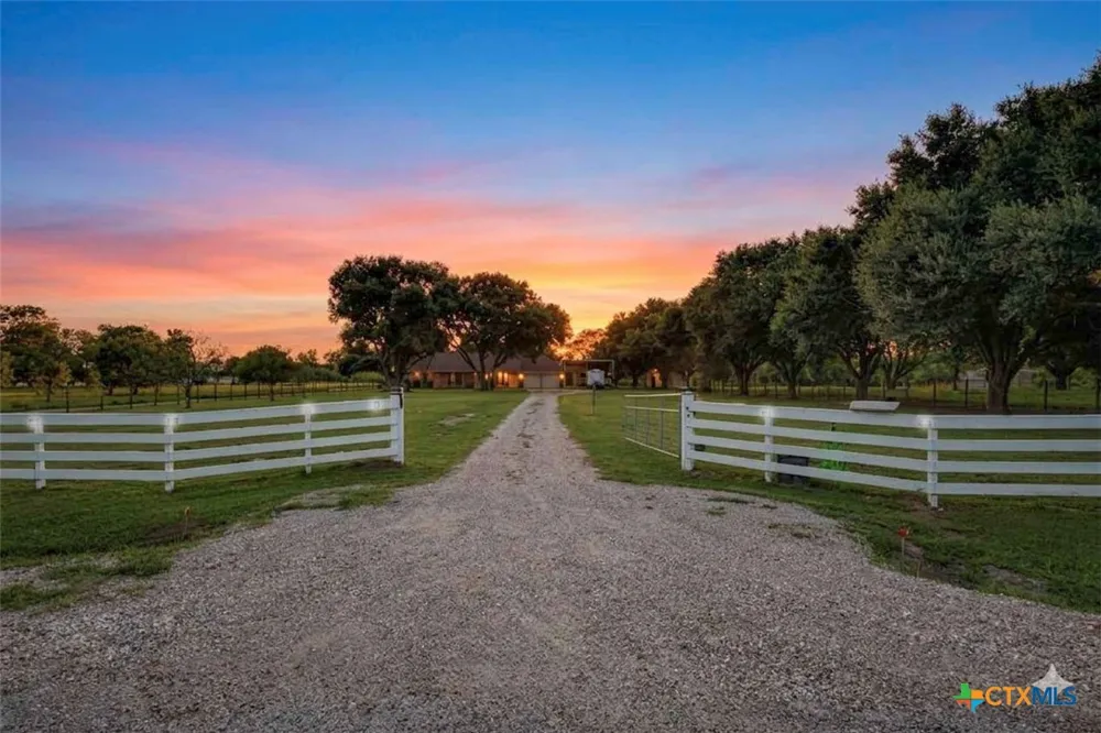 2211 Riverview Drive Richmond, TX 77469