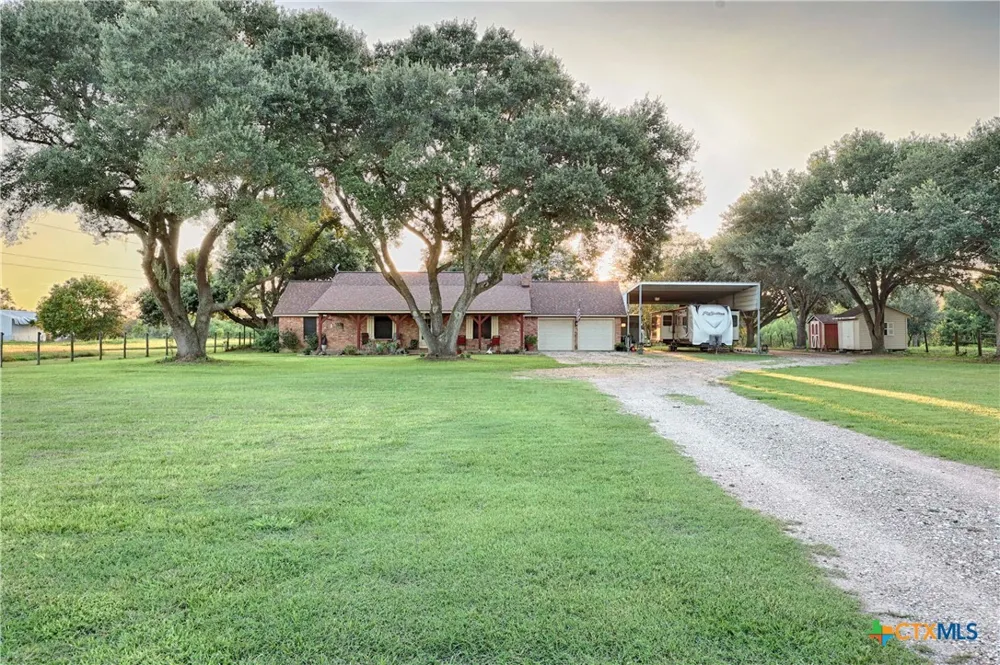 2211 Riverview Drive Richmond, TX 77469