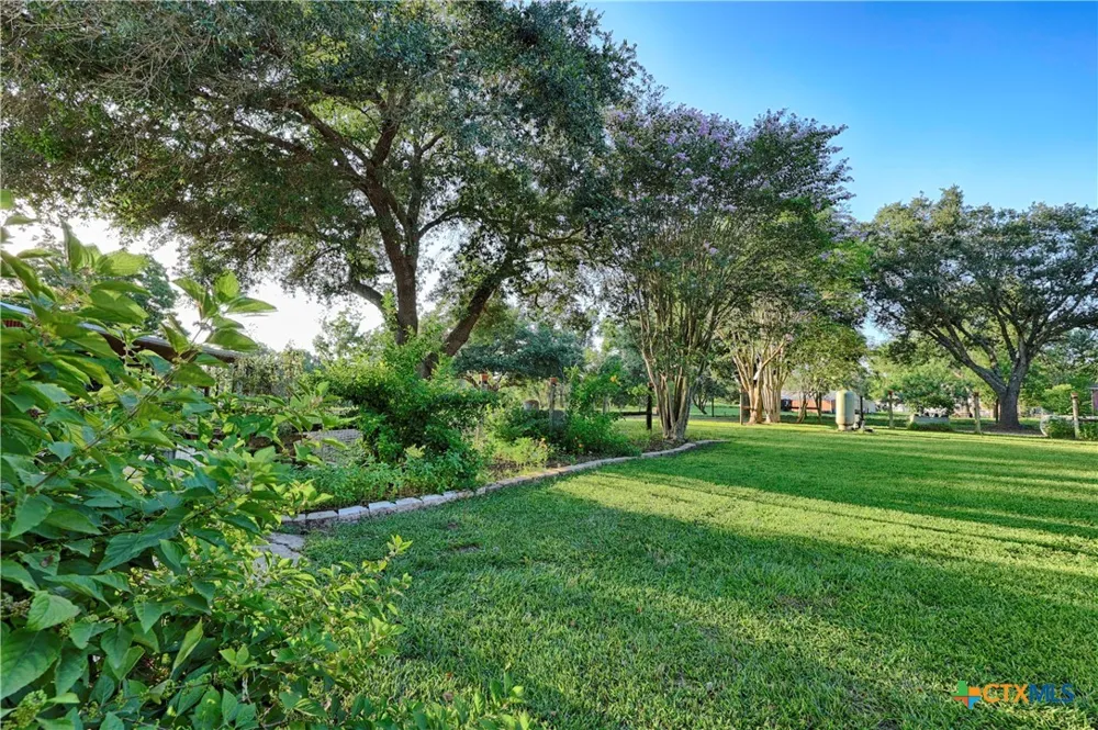 2211 Riverview Drive Richmond, TX 77469