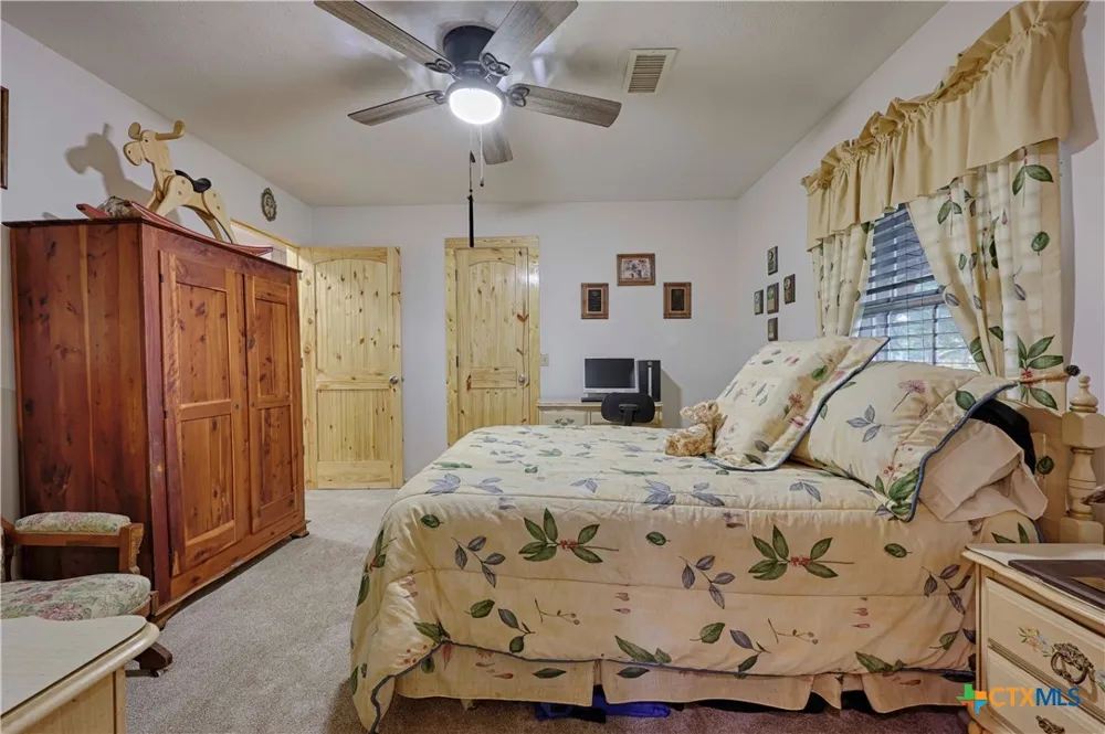 2211 Riverview Drive Richmond, TX 77469