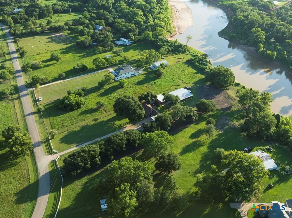2211 Riverview Drive Richmond, TX 77469