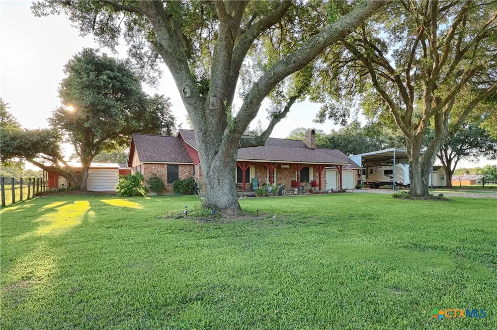 2211 Riverview Drive Richmond, TX 77469