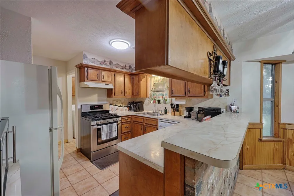 2211 Riverview Drive Richmond, TX 77469