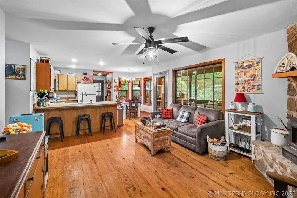 8041 Ok-10 Tahlequah, OK 74464