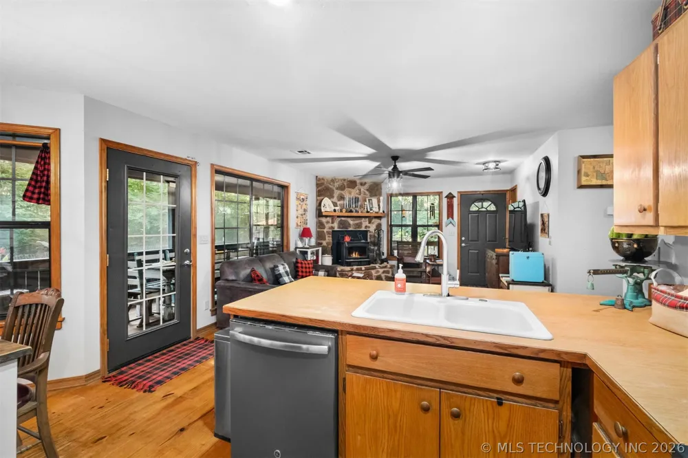 8041 Ok-10 Tahlequah, OK 74464