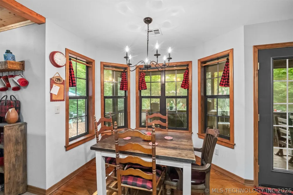 8041 Ok-10 Tahlequah, OK 74464