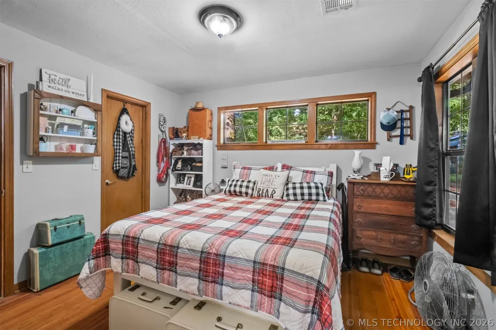 8041 Ok-10 Tahlequah, OK 74464