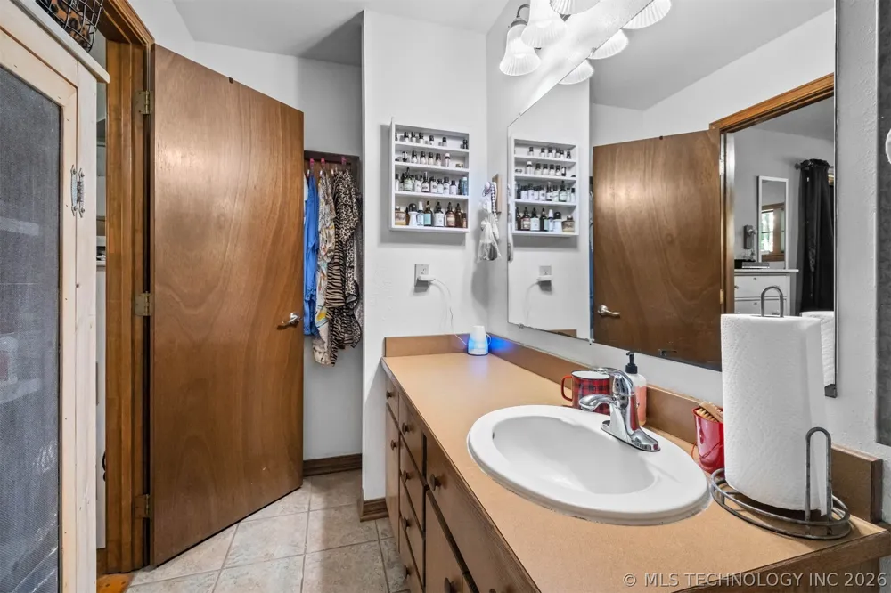 8041 Ok-10 Tahlequah, OK 74464