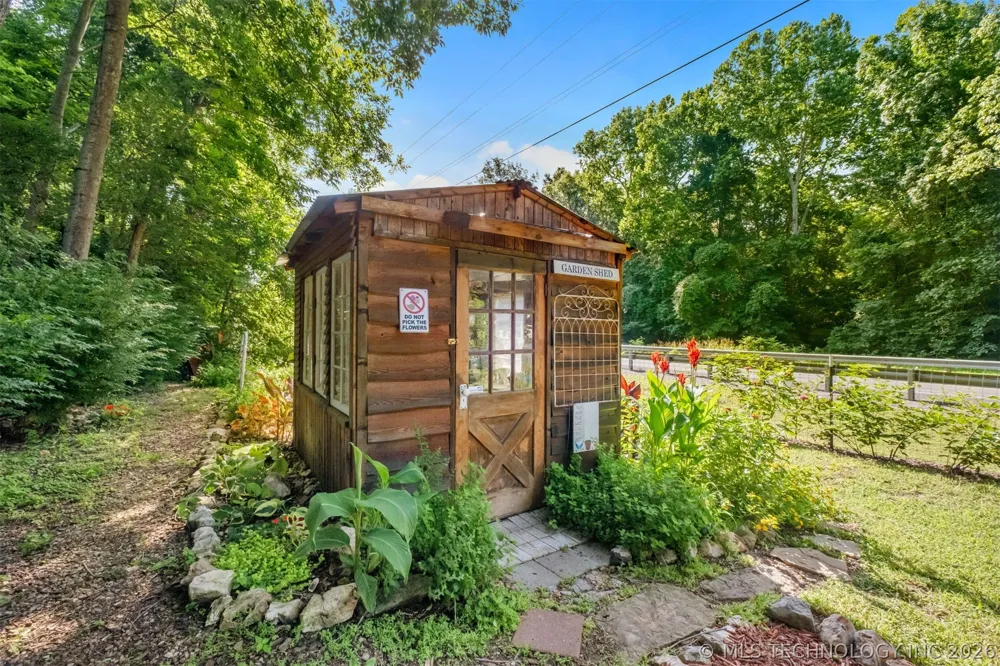 8041 Ok-10 Tahlequah, OK 74464