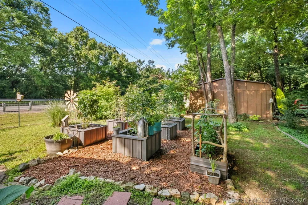 8041 Ok-10 Tahlequah, OK 74464