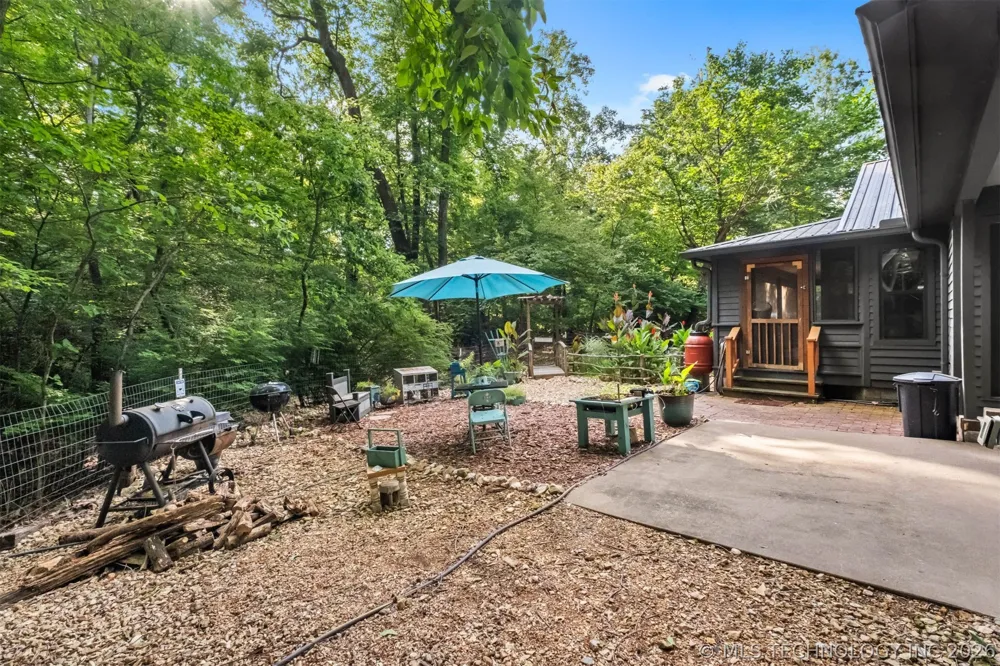 8041 Ok-10 Tahlequah, OK 74464