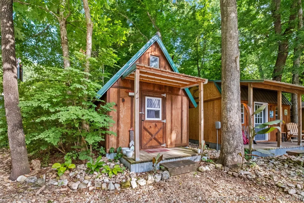 8041 Ok-10 Tahlequah, OK 74464