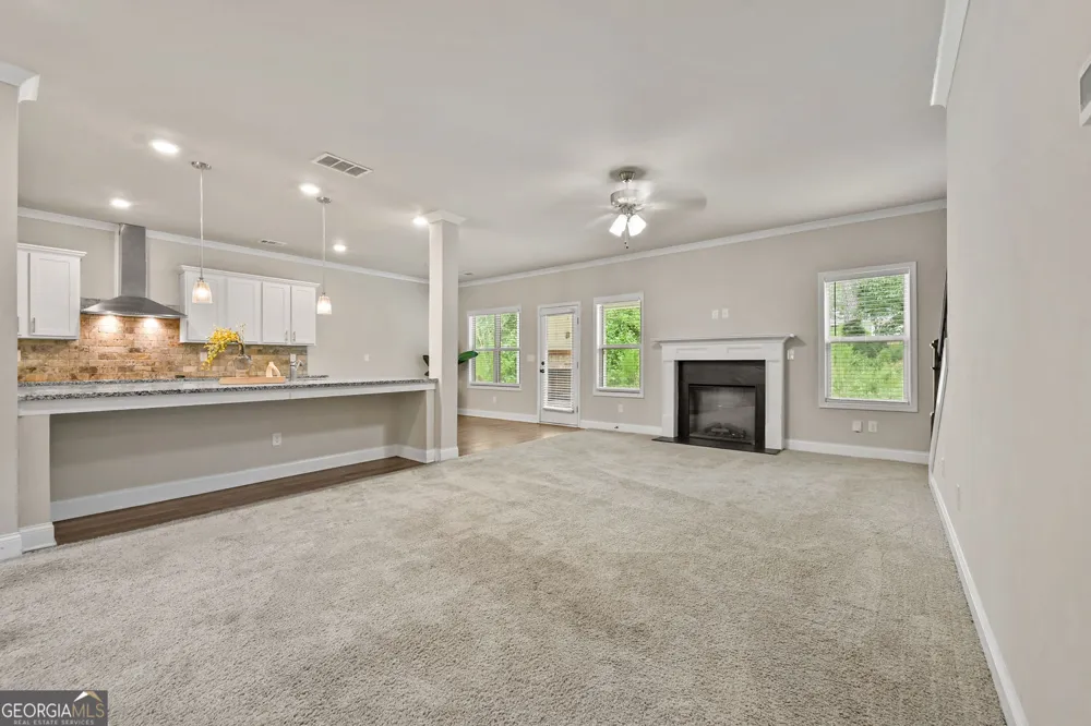 535 Brown Dove LN Grayson, GA 30017