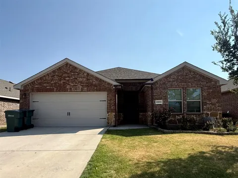 2900 Peony Drive