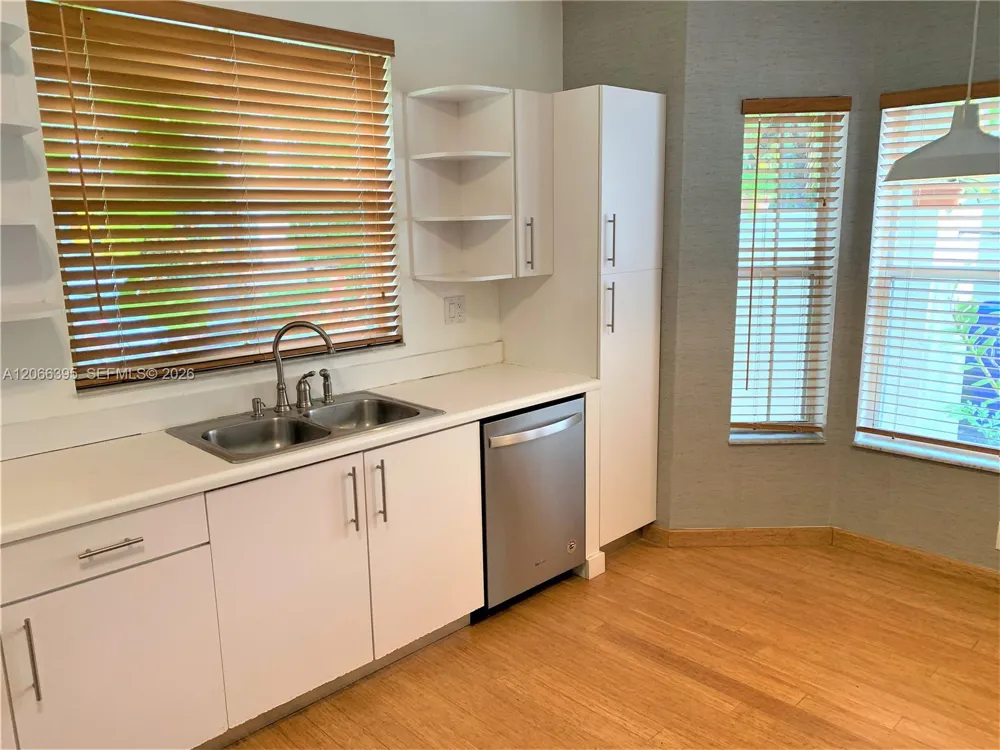 1130 Buttonwood Ln #- Hollywood, FL 33019