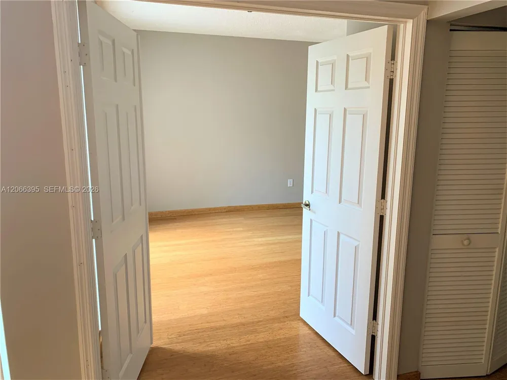 1130 Buttonwood Ln #- Hollywood, FL 33019