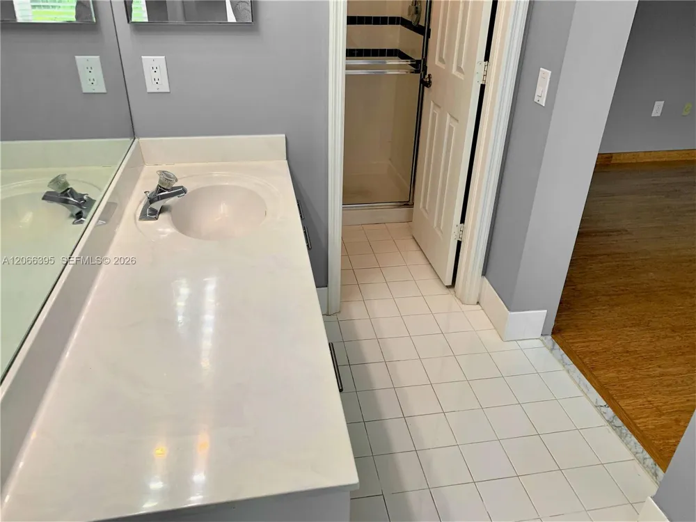 1130 Buttonwood Ln #- Hollywood, FL 33019