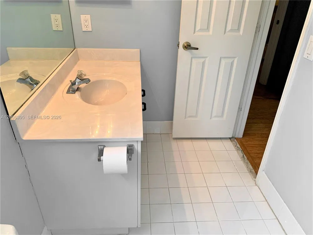 1130 Buttonwood Ln #- Hollywood, FL 33019