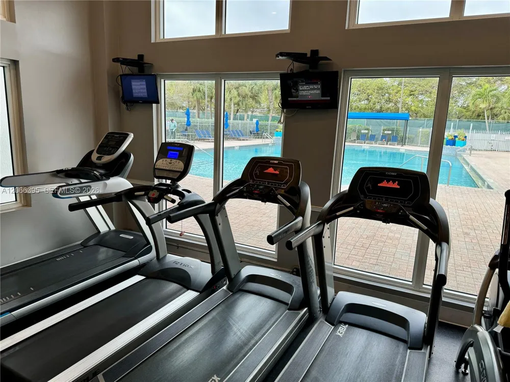 1130 Buttonwood Ln #- Hollywood, FL 33019