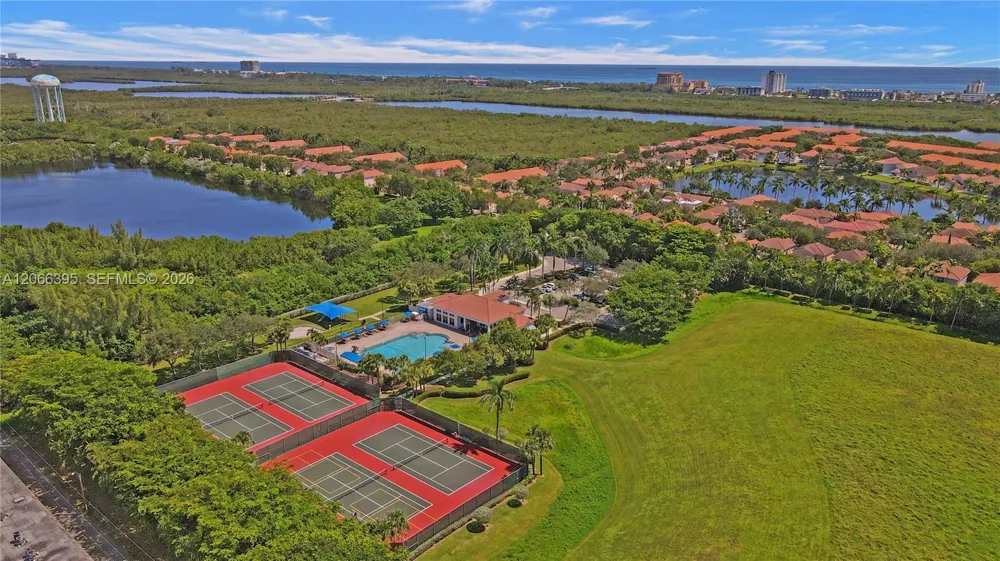 1130 Buttonwood Ln #- Hollywood, FL 33019