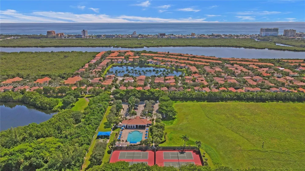 1130 Buttonwood Ln #- Hollywood, FL 33019