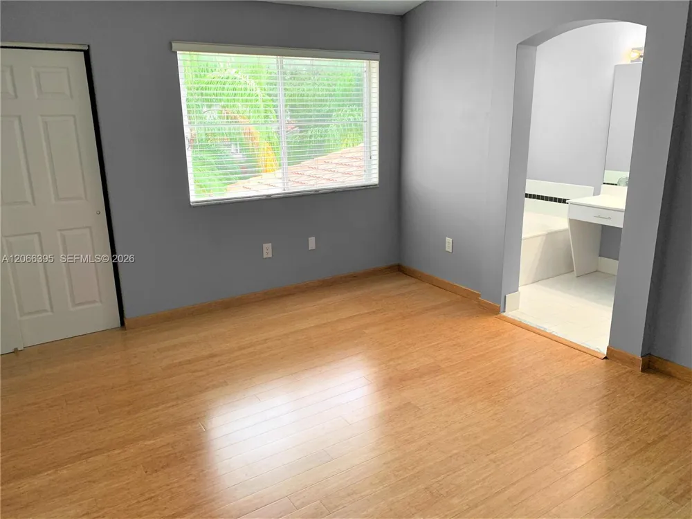 1130 Buttonwood Ln #- Hollywood, FL 33019