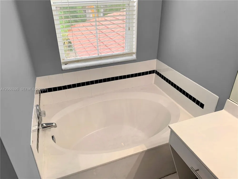 1130 Buttonwood Ln #- Hollywood, FL 33019