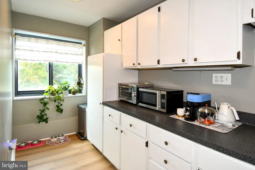1300 S ARLINGTON RIDGE ROAD #204 Arlington, VA 22202